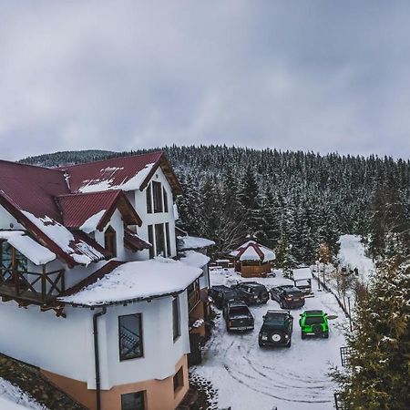 12 Months Estate Guest House Myslovka Exterior photo