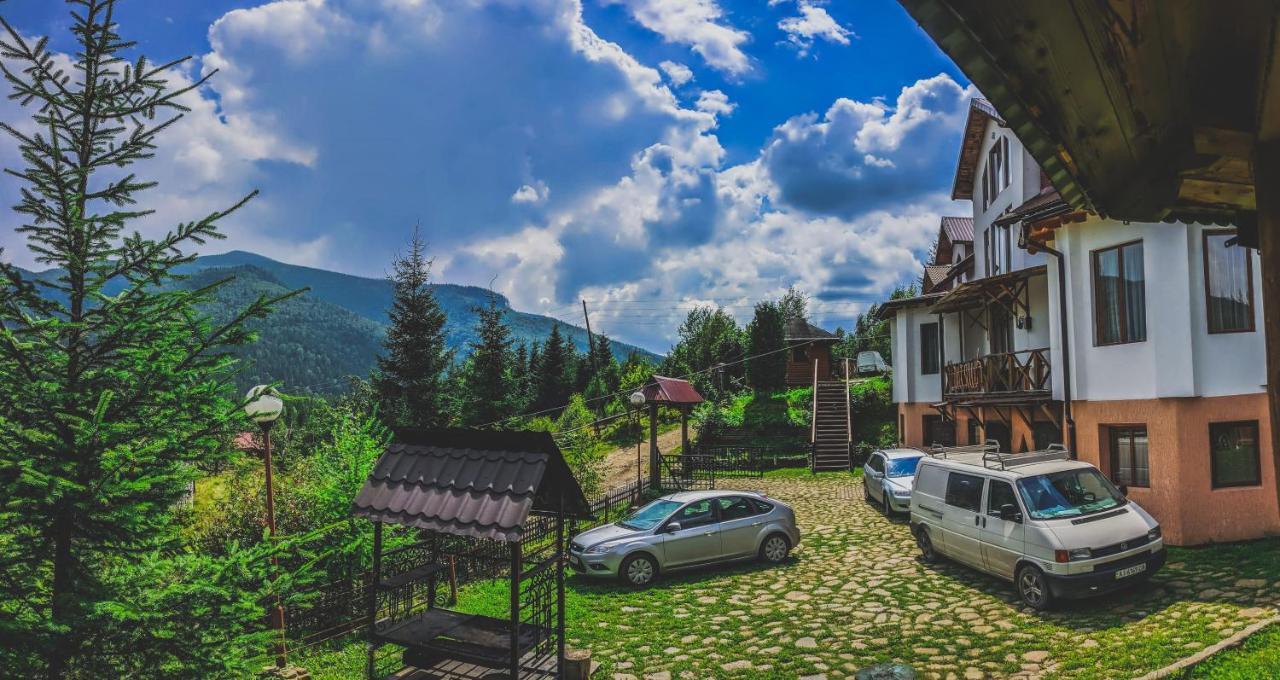 12 Months Estate Guest House Myslovka Exterior photo